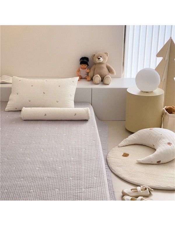 80 Thread Count Cotton Quilted Light Luxury Bears Exquisite Embroidery Bed Cover Pillow Case Soft and Dry Wash Bed Cover Sheet