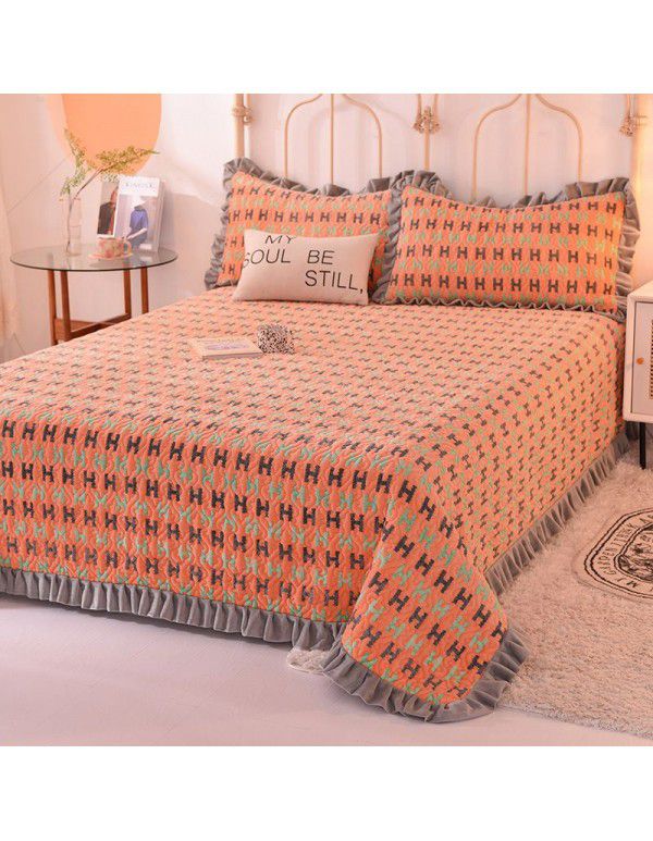 Cream wind milk velvet bed cover 3-piece set Korean lace bedspread cotton clip slip slip single bed cover coral velvet bed sheet winter