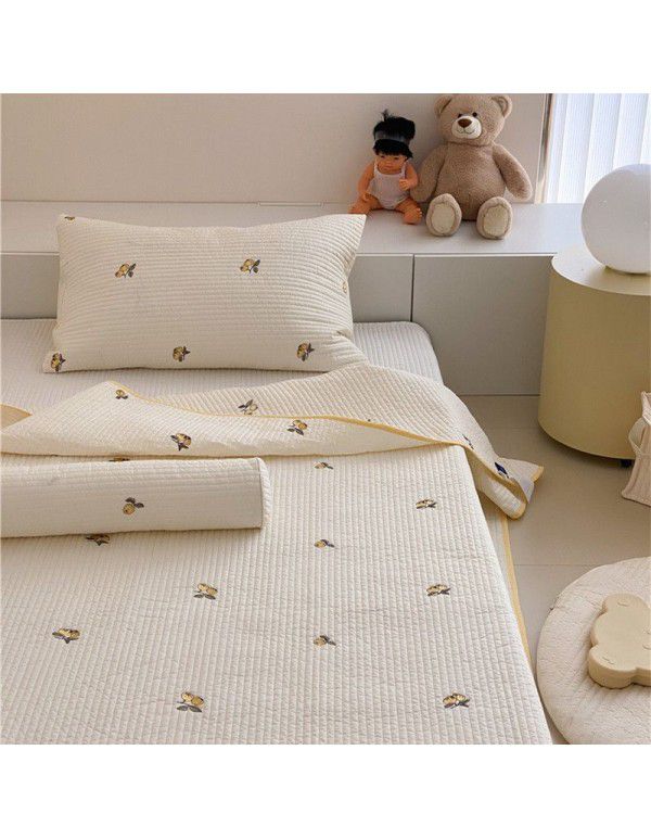 80 Thread Count Cotton Quilted Light Luxury Bears Exquisite Embroidery Bed Cover Pillow Case Soft and Dry Wash Bed Cover Sheet