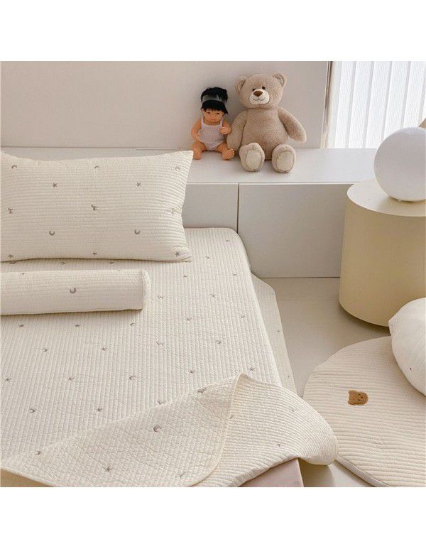 80 Thread Count Cotton Quilted Light Luxury Bears Exquisite Embroidery Bed Cover Pillow Case Soft and Dry Wash Bed Cover Sheet