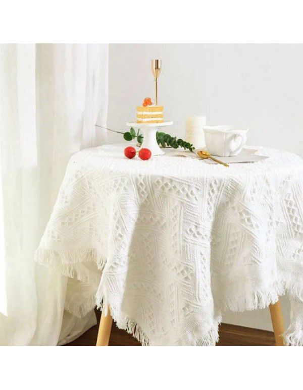 Napkins, tablecloths, small squares, thick rectangular table mats, bedside table covers, round tables, cream tea tables, cross-border