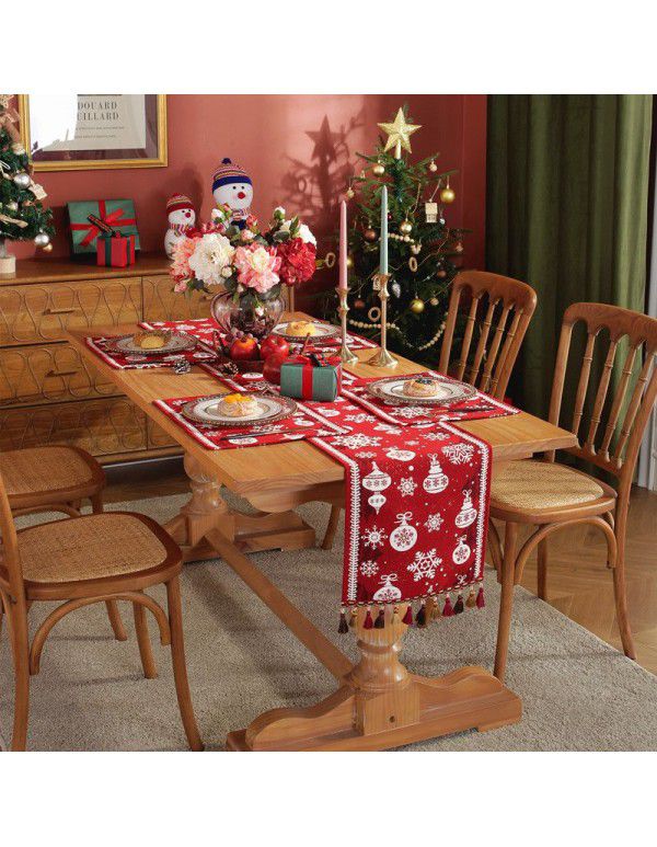 Cross border yarn dyed jacquard table flag Christmas red snowflake Christmas hat tassel table flag bed tail flag bucket cabinet TV cabinet cover