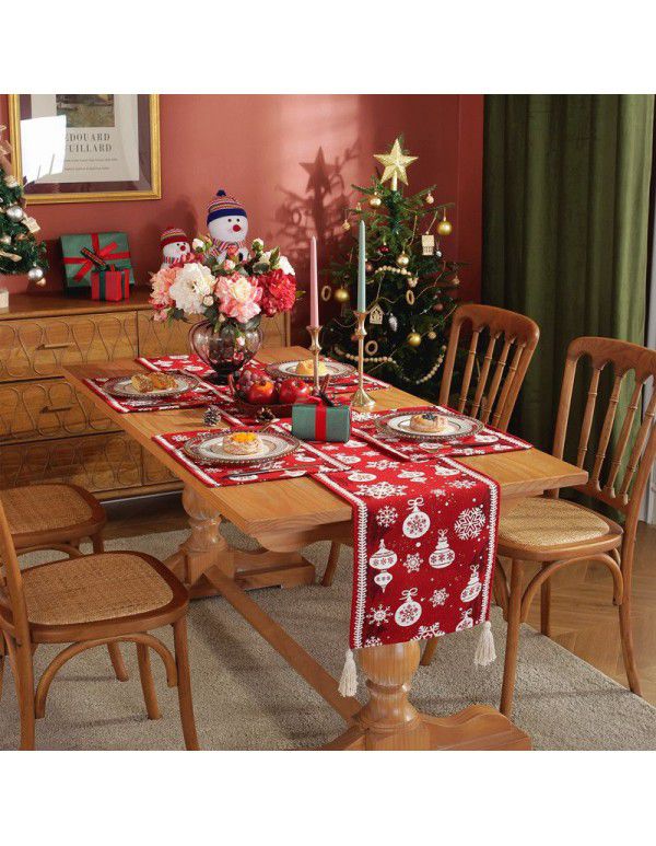 Cross border yarn dyed jacquard table flag Christmas red snowflake Christmas hat tassel table flag bed tail flag bucket cabinet TV cabinet cover