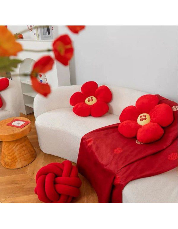 Wedding Room Decoration Little Red Flower Wedding Plush Happy Character Pillow A Pair of Creative Couples in the Wedding Room Bed Pillow New