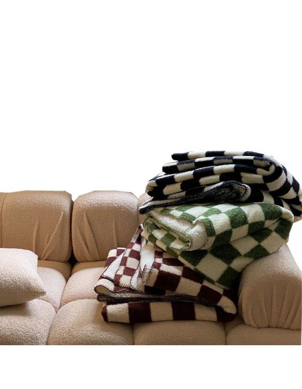 Autumn and winter thickened lamb cashmere retro style chessboard blanket Soft skin friendly chessboard plaid hand wrapped blanket