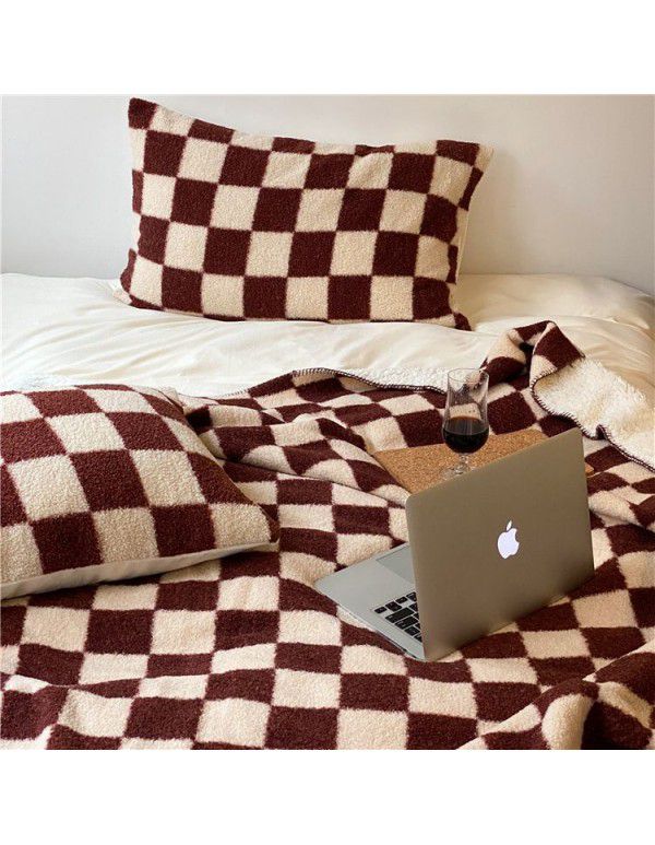 Autumn and winter thickened lamb cashmere retro style chessboard blanket Soft skin friendly chessboard plaid hand wrapped blanket