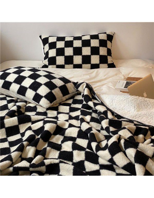 Autumn and winter thickened lamb cashmere retro style chessboard blanket Soft skin friendly chessboard plaid hand wrapped blanket