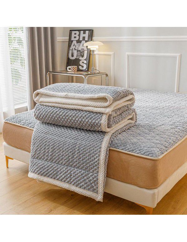  New anti-static jacquard small fresh blanket three layers warm thickened blanket soft blanket gift wholesale