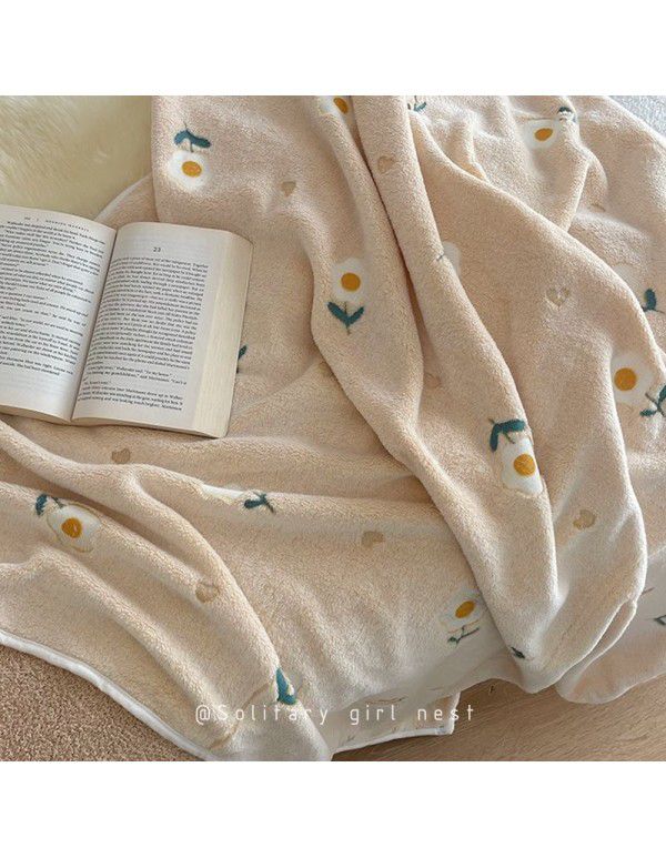 Small blanket blanket office nap blanket summer autumn thin coral wool student dormitory quilt air conditioning blanket blanket