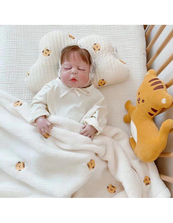 Korean ins style embroidered animal head children's blanket autumn and winter baby blanket blanket blanket blanket blanket blanket blanket blanket blanket blanket blanket blanket blanket blanket blanket blanket blanket blanket blanket blanket blanket