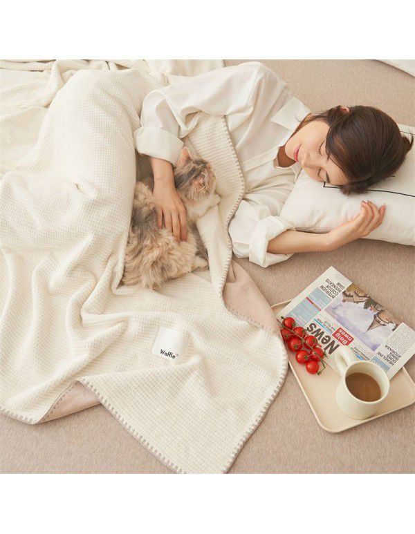 Milk fluff blanket Soft waxy cat blanket All season air conditioning blanket Summer blanket Double layer composite blanket Sofa lunch blanket