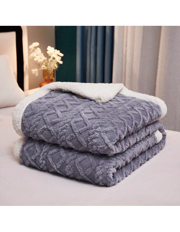 In autumn and winter, milk wool blanket is simple, soft, thickened, warm and anti-static blanket, which is distributed to students' dormitories