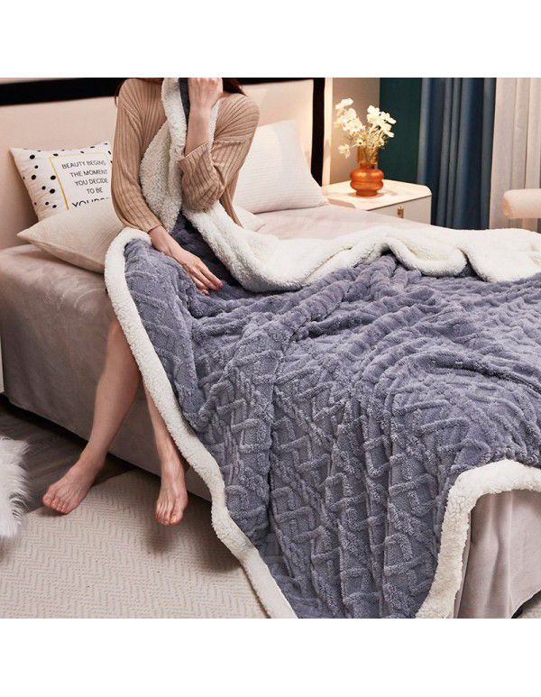 In autumn and winter, milk wool blanket is simple, soft, thickened, warm and anti-static blanket, which is distributed to students' dormitories