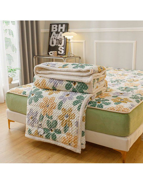  New anti-static jacquard small fresh blanket three layers warm thickened blanket soft blanket gift wholesale