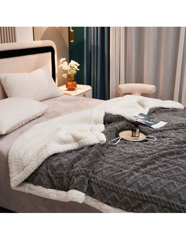 In autumn and winter, milk wool blanket is simple, soft, thickened, warm and anti-static blanket, which is distributed to students' dormitories