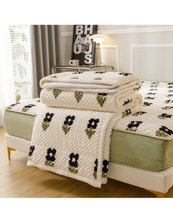  New anti-static jacquard small fresh blanket three layers warm thickened blanket soft blanket gift wholesale